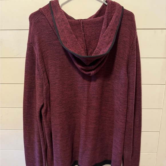 American Eagle Burgundy Hooded Sweater - Picture 3 of 3